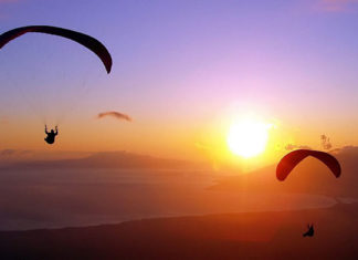 Jak nauczyć się skakania ze spadochronem?