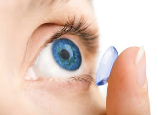 Jak uniknąć infekcji oczu, gdy nosimy soczewki?